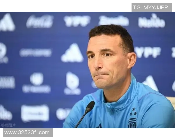 足球明星的儿子不仅继承了父亲的运动天赋还在学业上展现出超凡才华 足球明星的儿子不仅继承了父亲的运动天赋还在学业上展现出超凡才华