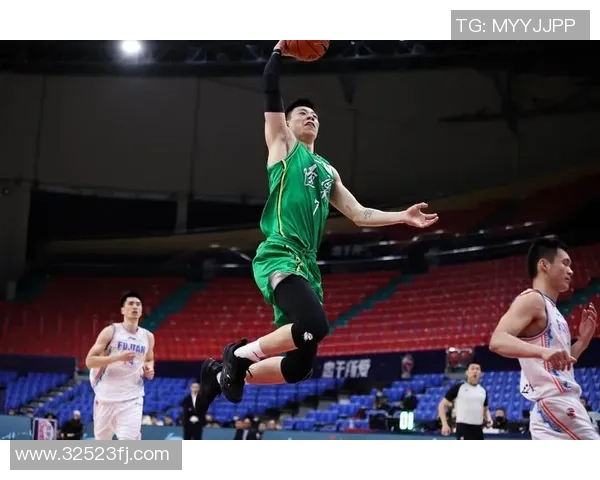 重庆篮球队以56分领跑冠军赛积分榜展现强劲实力与竞争优势